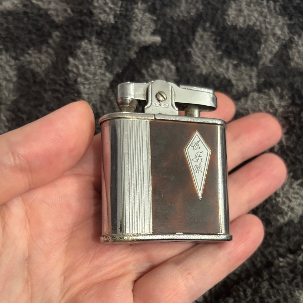 Vintage Ronson Whirlwind Chrome Lighter